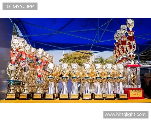 皮尔森与萨格勒布的较量揭示足球战术与团队合作的精彩对决